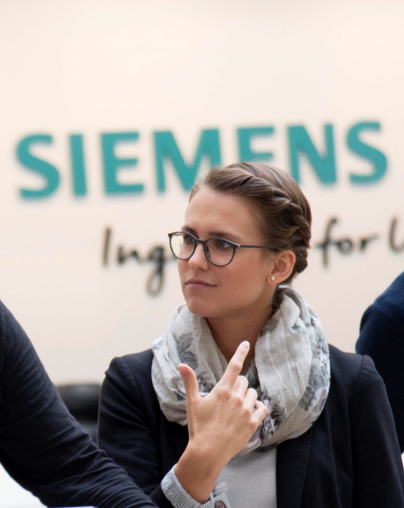 Sprechende Hände oder was ist deine Muttersprache? by Schneid on Siemens Blog